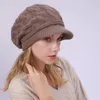 Visors de lã malha boina ha inverno feminino mantém um boné quente de cabo de crochê de crochê de crochê com viseira engrosse lady capô