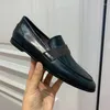 Lässige Schuhe Sommer Frauen Wildleder Lederkette Dekoration flache Frau runde Zeze-Slip-on-Komfort-Ladungsstoffe