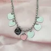 Дизайнер ожерелья Tiffanybead для женщины роскошные ожерелье из нержавеющей стали Peach Peach Pendant T Home Korean Fashion 7heart Письмо титановое сталь n