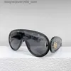 Sonnenbrille Sonnenbrille Designer Luxus 2024 Wellenmaske für Männer Frauen Freizeit Freizeit -Reisegläser Goldbrief Design Brille Brille 9 Farben Mode Q240425