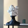 Estetyczna kobieta dekoracja statua kreatywna osobowość domowy salon biuro stół