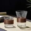 Tumblers Cups in vetro in stile giapponese tazze da tè con manica di noce di alto grado trasparente bevande a tazza profumata H240425