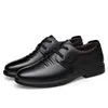 Casual Shoes Spring Autumn Fashion Men's äkta läderhuvud lacp-up Man Leisure Business Soft Comant Cowhide Male Footwear