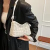 DrawString Classic Plaid Underarm Bags Women Luxury Designer Handväska Elegant Lady Shoulder Bag Woolen Sticked Purse Crossbody