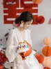 Casual Dresses Chinese Morning Robe Bride Toast Engagement Dress High End Luxury White Fairy midja Slimming V-Neck Långt för kvinnor