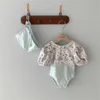 Eén-stuks schattige bloemen baby één stuk badkleding+ cap 2024 zomer Koreaanse peuter backless zwempak kinderen meisjes bikini vakantiekleding H240425