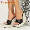 Slippers Fashion Platform Snake Imprimé 2024 Sandales de coin Club Summer Femmes Sexy Chaussures Corche d'herbe tissage Talons super hauts