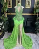 Abiti da ballo lunghi verde scintillante di frutta per ragazza nera Gillter Diamond Crystal Feather Flit Abito da sera DE DE Soiree 2024