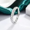 Cluster anneaux de haute qualité 925 bijoux en argent sterling de la mode en spirale en spirale Crystal Zircon Couple pour les femmes XY0315