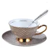 Tazze HF in stile europeo elegante osso in porcellana cinese tazza di caffè e piattino set di tè pomeridiano inglese con tazza di cucchiaio