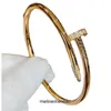 Bijoux haut de gamme Bracelets pour Carter Womens V Gold Fine tête large et queue avec bracelet à ongles diamant bracelet Diamond Bracelet Original 1: 1 avec logo réel