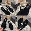 Designer Womens Flat Pure Black Veet Leather Flip-Flops Thin Band Assembly Sandaler Size35-41 med dammväska originalkvalitet