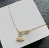 Colliers pendentifs Designer Lettre Viviennes Chokers Luxury Women Jewelry Metal Pearl Collier Cjeweler Westwood 1158