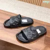 Rubberen luxe muilezel aan het water in de waterkant schuifregelaars Casual schoenen plat zomer loafer topkwaliteit slipper cadeau dames sandale ontwerper strandmeisje sandaal man dame glijbaan