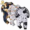 Rompers söta nyfödda spädbarn baby pojkar en bit klättra kläder bomull långärmare tryckt o-hals romper jumpsuit onesie casual kläder d240425