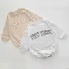 티셔츠 삽입 아이 소년 뉴욕 스웨트 셔츠 조거 바지 세트 2024 가을 새 여자 아기 옷 유아 까마귀와 바지 2 PCS Outfitl2404