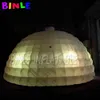 Jätte tält och skyddsrum 10 m dia (33ft) med fläktvita uppblåsbara igloo -tält med LED -belysning Dome Party Air för evenemangsshow