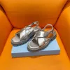Plateforme Sandales d'été glissez ouverte orteil rond Slip sur les vacances Sandale Sandale Sandale Décline d'extérieur Chaussures de concepteur de luxe pour femmes Vêches d'usine avec boîte