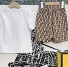 Giyim setleri lüks tasarımcı markası bebek çocuklar klasik kıyafetler takım elbise çocuk yaz kısa kollu mektup mektup şort moda gömlek DHW7Q