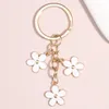 Keement keychain simpatico portachiavi colorati di fiore sakura catene dolci per donne accessori per borsetta per le borse di gioielli fai -da -te 240425 240425