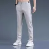 Pantaloni da uomo 2024 pantaloni da uomo slim codi per maschile coreano pantaloni sportivi per il piacere traspirato
