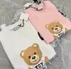 24SS 키드 T 셔츠 소년 소녀 티셔츠 의류 의류 십대 아기 여름 짧은 슬리브 편지 티 탑 패션 소년 Tshirts