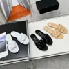 슬라이드 Miui Chenel Sandals Chlooe Mountain Comellia 여름 풀 가죽 2cm 슬리퍼 C 꽃 캐주얼 아웃복