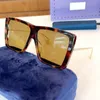 Womens Designer Square Solglasögon med stora rammålade metallben fulla av tredimensionell känsla G0434 Lyxiga solglasögon för kvinnor och män