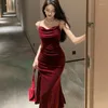 Robes décontractées vintage Sexy Club Prom rouge pour femmes Spaghetti Strap Slit Velvet Dress Bandage Bodage Bodycon MIDI PART