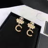 Hjärtformade örhängen Designer Gold Stud Luxury Women Cclies Diamond Pearl Earring Classics Jewel Woman C Earing 056