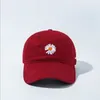 Шариковые шапки Daisy Baseball Cap Женщина / мужчина GD Korean G-Dragon Вышитый регулируемый хлопковой мужчина мужчина женская шляпа