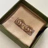 Orecchini di fascino per le lettere classiche ha i francobolli designer in oro retrò 14K per i gioielli regalo di compleanno per feste di nozze femminili