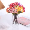 Dekorative Blumen 1Bundle 15 Köpfe Rose Perlenknospen Künstliche Rosebud -DIY Hochzeit Braut Bouquet gefälschte Geschenksimulation Blumendekoration