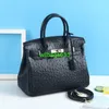 BK 2530 Handväskor Ostich Leather Totes Trusted Luxury Påsar stor kapacitet Ostrich mönstrad Cowhide Platinum Bag med fashionabla europeiska A har logotyp hbxyqx