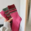 Vrouwensokken Rose gestreepte Japanse mode Harajuku Vintage Sock Casual Cotton Knitting Elastic Long voor de herfst Winter