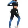 Dostyki damskie 2PCS bezproblemowy gradientowy zestaw jogi z długim rękawem Top Tape Sportswear Gym Spesery Hip Activing Suit 240424