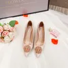 Chaussures habillées Femelle à talons hauts 2024 Mariage pointu Perle Red Bridal Chic et élégante femme chaussure de chaussures Pumps 43