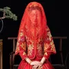 Klänningar bröllopslöja klänningstillbehör kinesisk brudens huvud som täcker rött guld bling bling halsduk