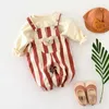 Rompers Baby Rompers Striped Baby Global Bear Doll Girls Firls Jumps Courstes Boys Clothes H240429