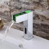 Robinets de lavabo de salle de bain LED Capteur sans touche robinet automatique mélangeur automatique Tap Torneira