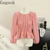 Women's Blouses Gagaok Design Pleated Round Neck Bubble Sleeve Shirt For Autumn 2024 French Style Waist Wrapping Slim Top