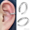 Charm 2 st koreanska regnbågen Crystal CZ Clip Earrings For Women Girl Without Hole Ear Cuff Fake Earrings Ear Bone Clip Party Jewets Gifts