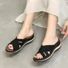 Casual Shoes 2024 Dance Summer Wedge Muffin Midheel Open robak Zwiększone show rzymskie sandały Kobiety