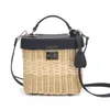 Bolsa 2024 mulheres estilo de verão praia praia palha staw weave bucket ombro para saco de férias de crossbody pequeno crossbody