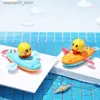 Sand Play Water Fun Childrens Bathing Water Toy Chain Rowing Swimming Floating Cartoon Duck Baby Early Education Badrumsgåva Q240426