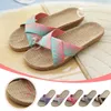 Slippers Summer Femmes Footwes Home Footwear intérieur Chaussures extérieures Les dames glissent la vache mignonne