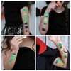 Transfert de tatouage 1pc Autocollants imperméables Autocollants Lumineux enfants Loming Kid Temporary Tattoos Glow Paste sur le visage de la jambe pour les enfants Sticker Body 240426