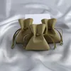 Bolsas de joyería 10 piezas de anillos de microfibra pequeños de microfibra verde bolsa de la bolsa de 8x10 cm bolsas de envasado de regalos de terciopelo