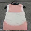 Carri armati a pannelli da donna Tops di ricamo da ricamo colletto quadrato senza maniche camis yoga tees