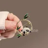 Guldpläterade broschstift söta panda broscher kinesisk stil diamant inlagd djur smycken gåva till alla
